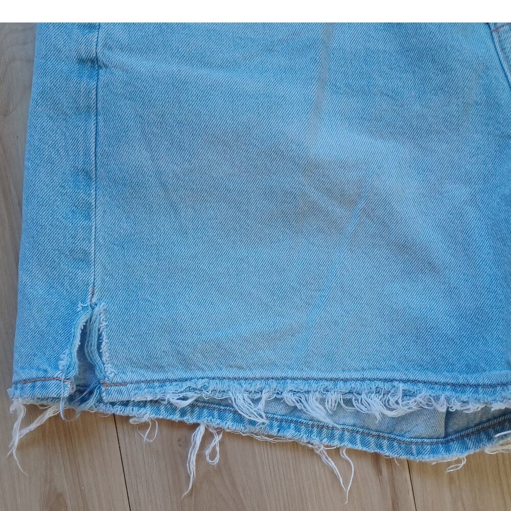 AE Dreamy Drape Highest Rise Baggy Shorts Light Wash 4 - Picture 8 of 15